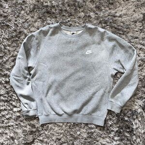 Nike Sportswear Club Fleece Crewneck, Gray, Unisex Size Small